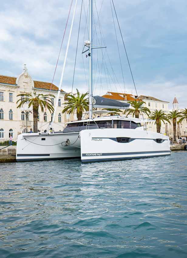 Fountaine Pajot Astrea 42