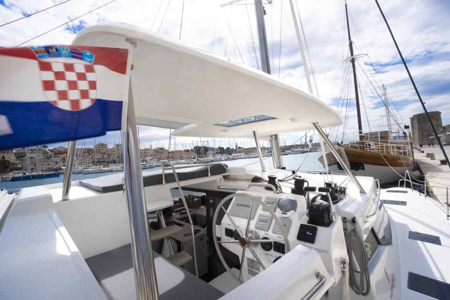 Fountaine Pajot Astrea 42