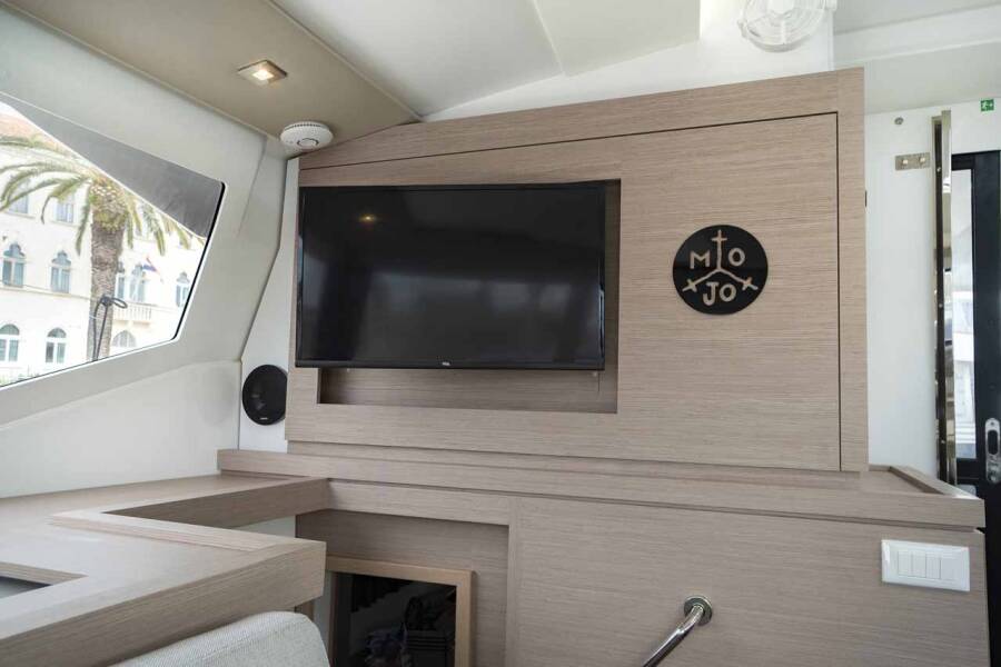 Fountaine Pajot Astrea 42