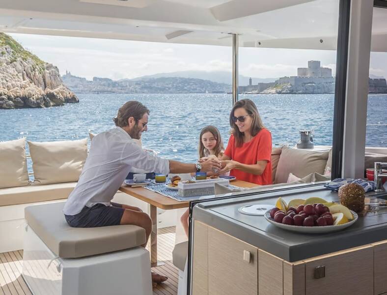 Fountaine Pajot Astrea 42