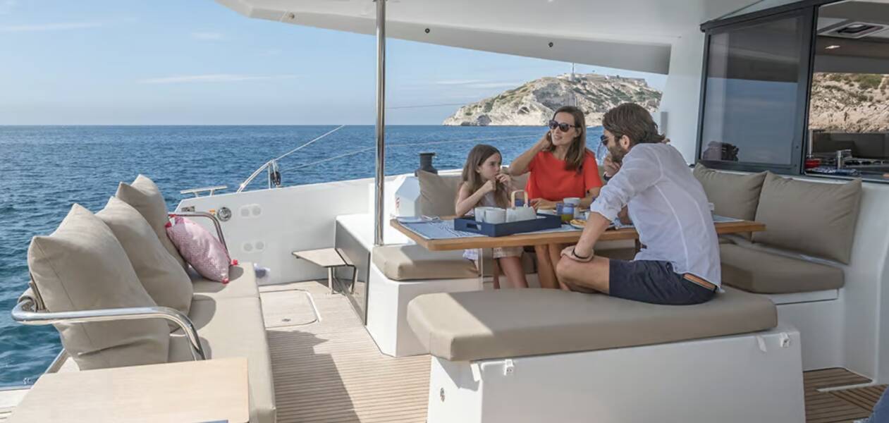 Fountaine Pajot Astrea 42