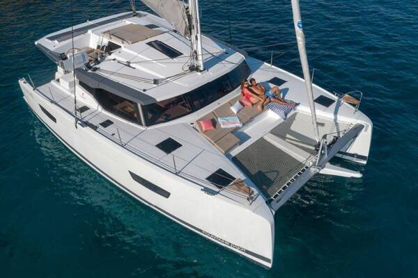 Fountaine Pajot Astrea 42