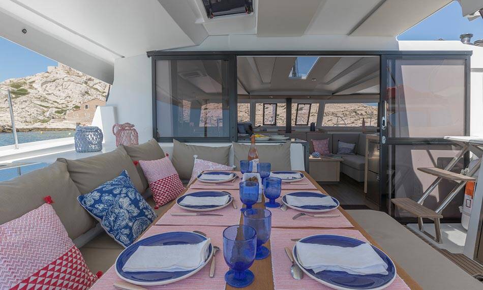 Fountaine Pajot Astrea 42