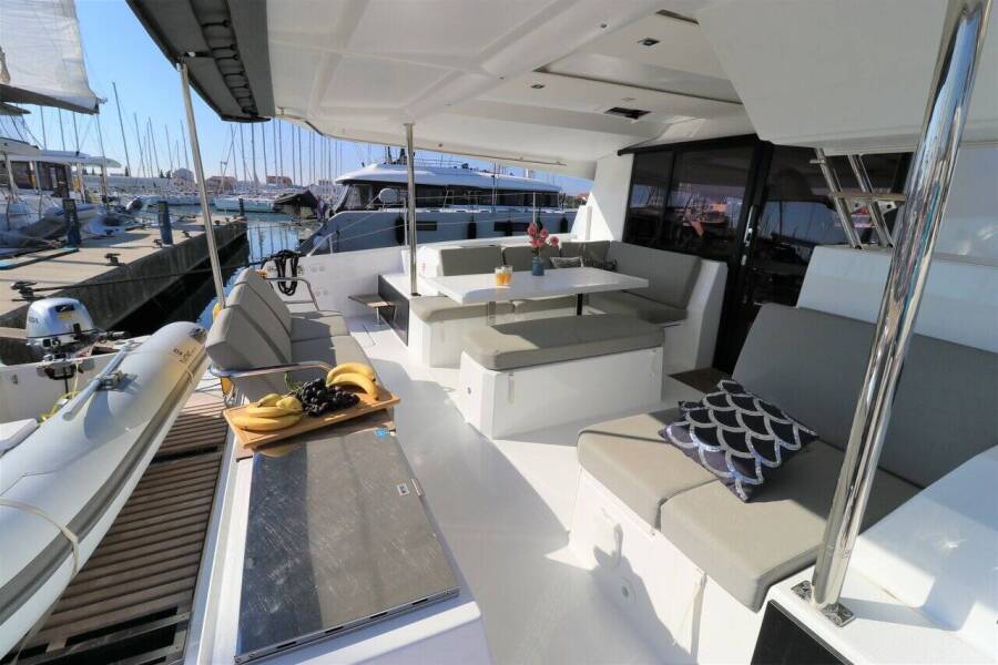 Fountaine Pajot Astrea 42