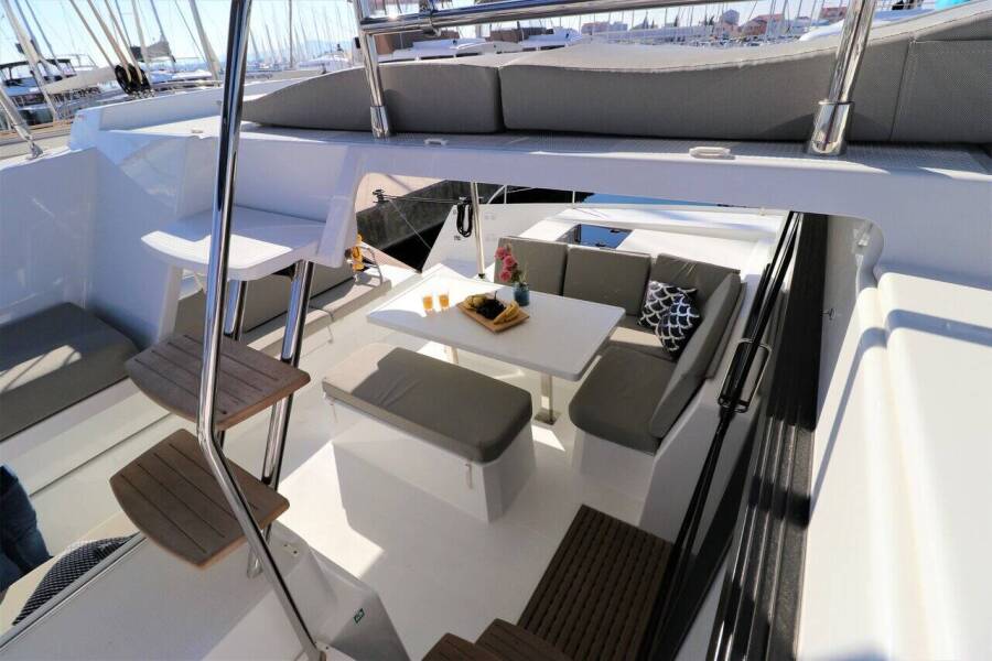 Fountaine Pajot Astrea 42