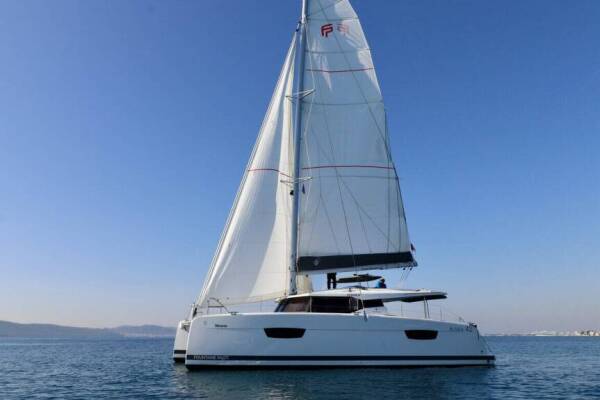 Fountaine Pajot Astrea 42