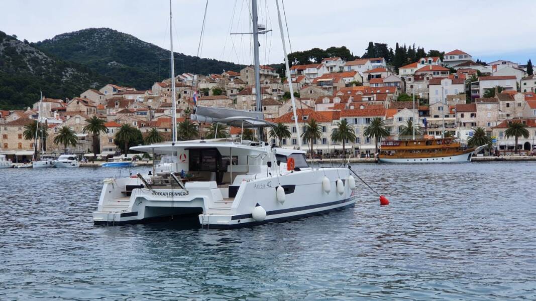 Fountaine Pajot Astrea 42