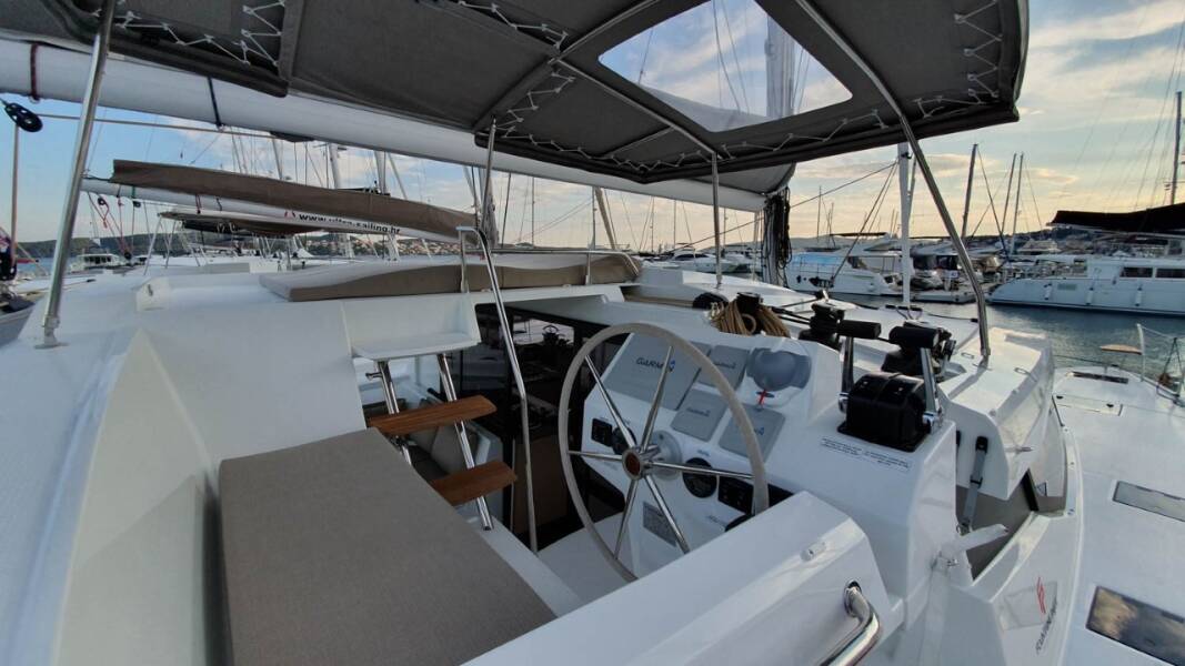 Fountaine Pajot Astrea 42