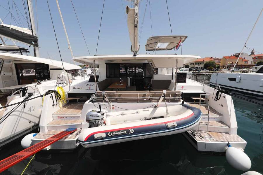 Fountaine Pajot Astrea 42