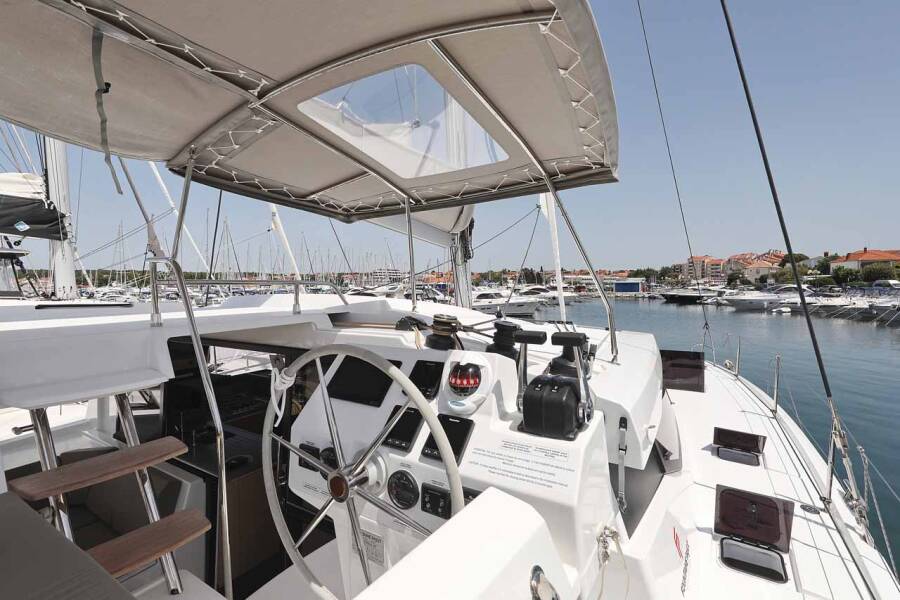 Fountaine Pajot Astrea 42