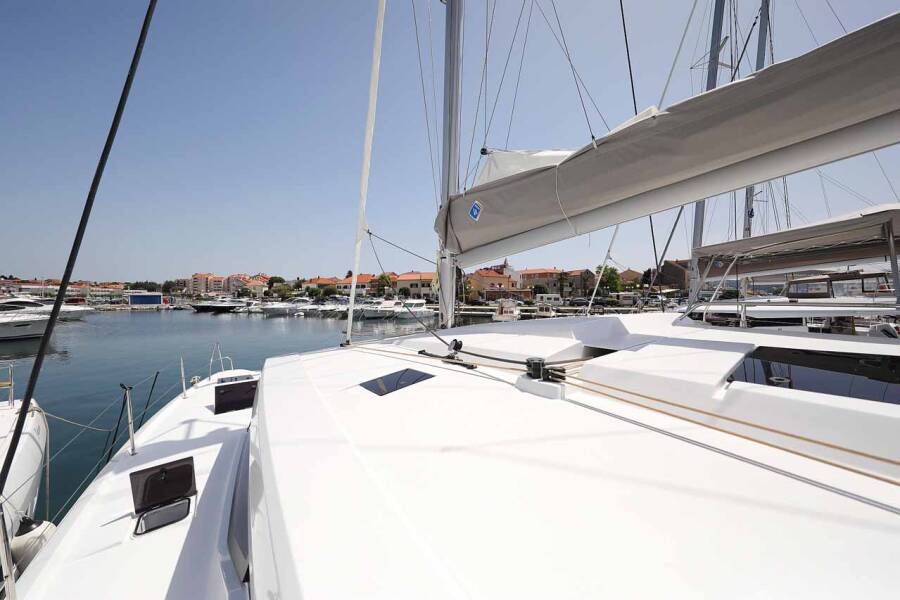 Fountaine Pajot Astrea 42