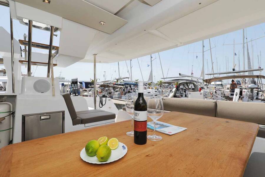 Fountaine Pajot Astrea 42