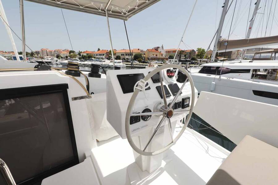 Fountaine Pajot Astrea 42