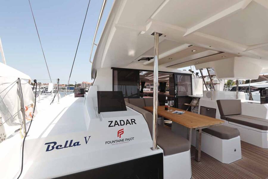 Fountaine Pajot Astrea 42