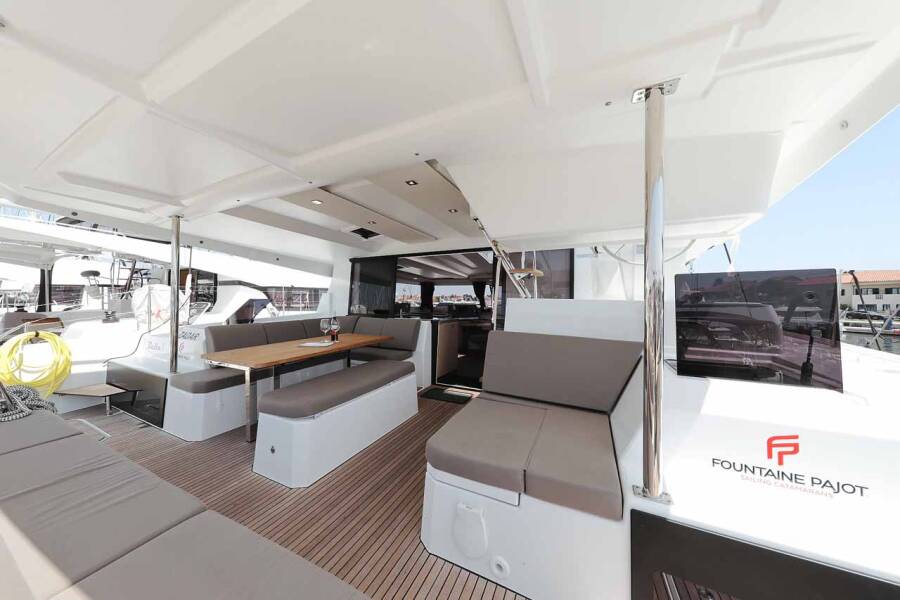 Fountaine Pajot Astrea 42