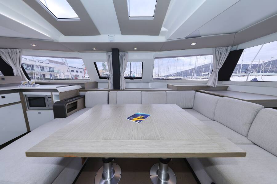 Fountaine Pajot Elba 45