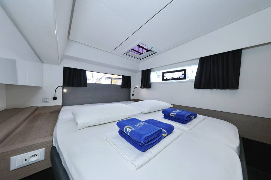 Fountaine Pajot Elba 45