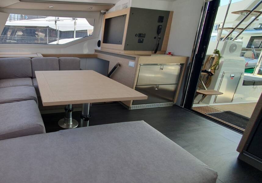 Fountaine Pajot Elba 45