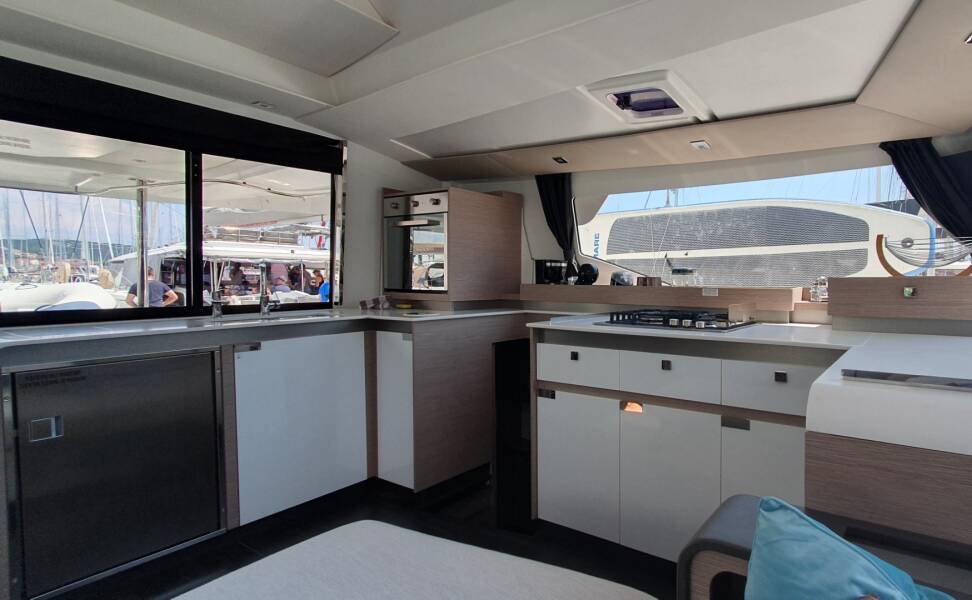 Fountaine Pajot Elba 45