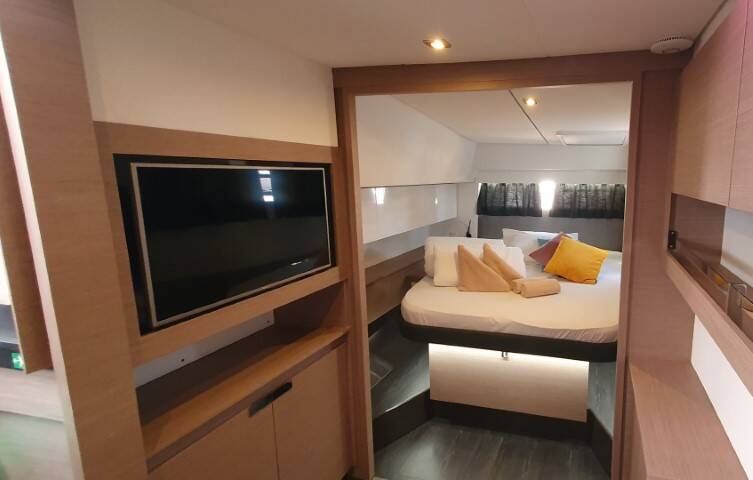 Fountaine Pajot Elba 45