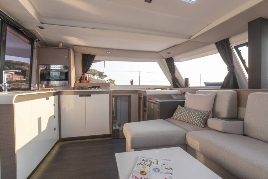 Fountaine Pajot Isla 40