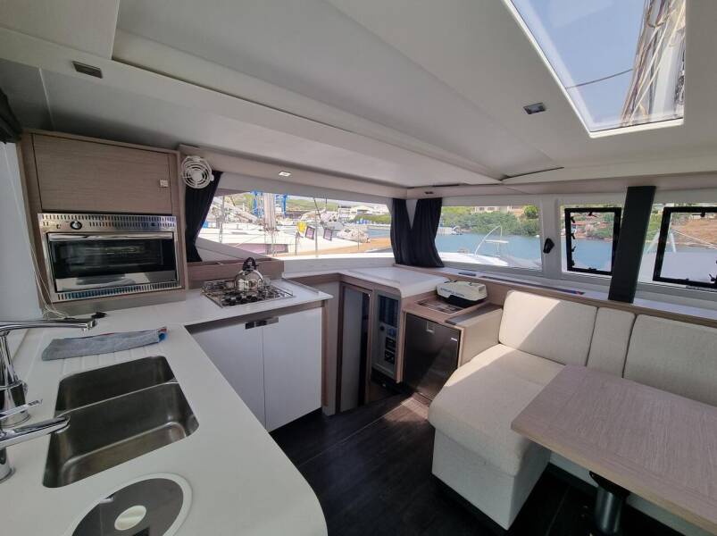 Fountaine Pajot Isla 40