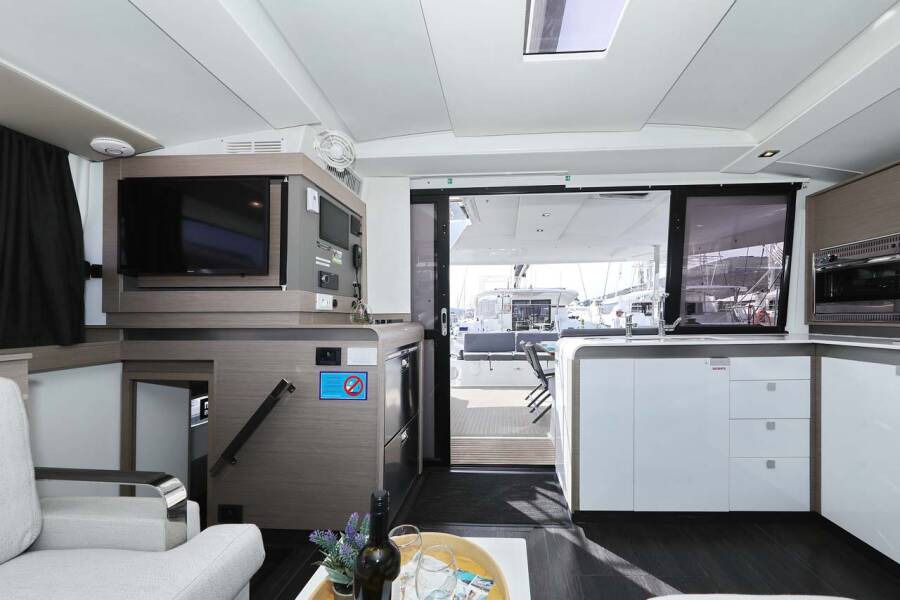 Fountaine Pajot Isla 40