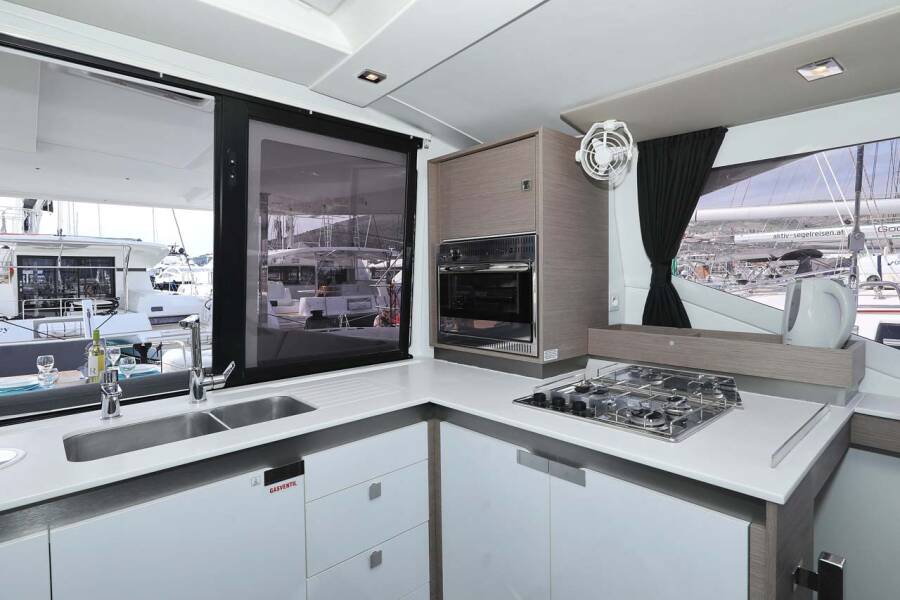 Fountaine Pajot Isla 40