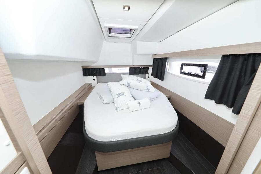 Fountaine Pajot Isla 40