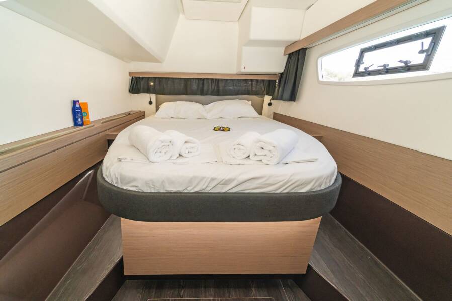 Fountaine Pajot Isla 40