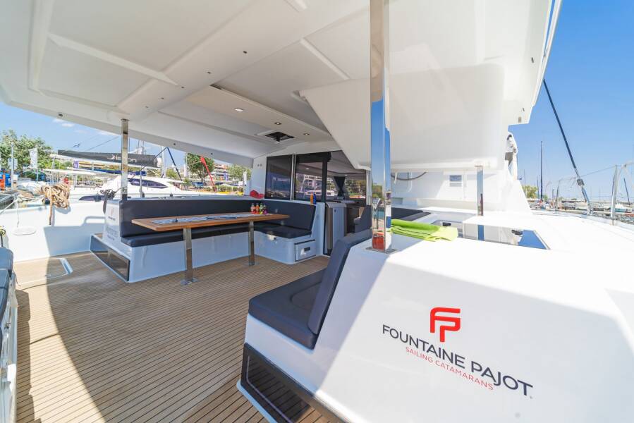 Fountaine Pajot Isla 40