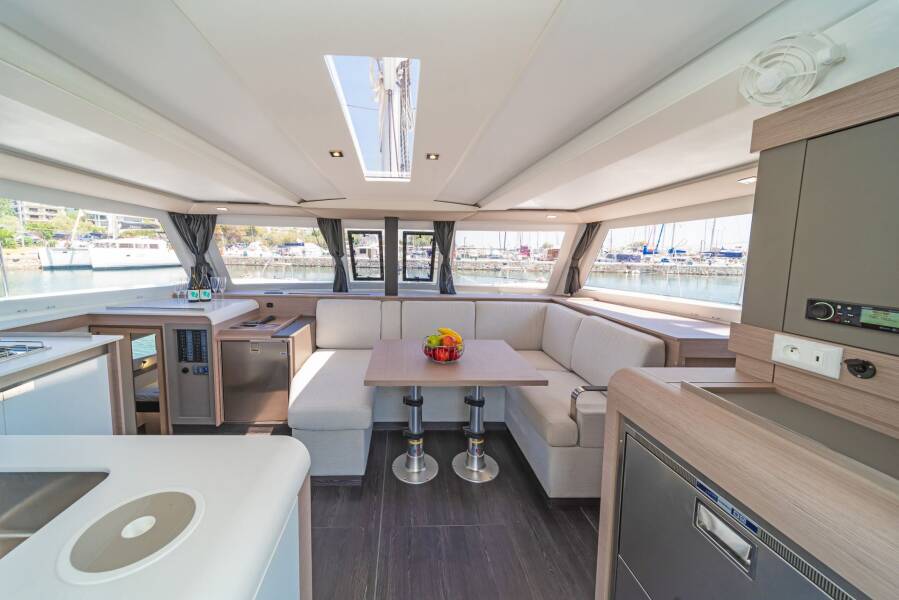 Fountaine Pajot Isla 40