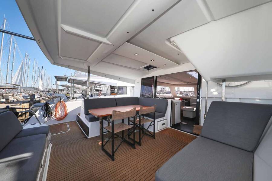 Fountaine Pajot Isla 40