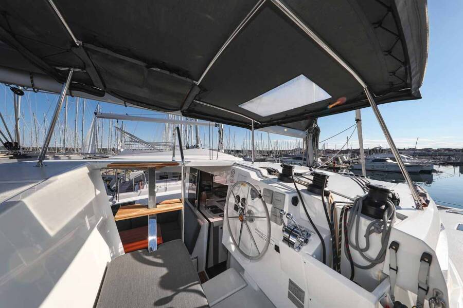 Fountaine Pajot Isla 40