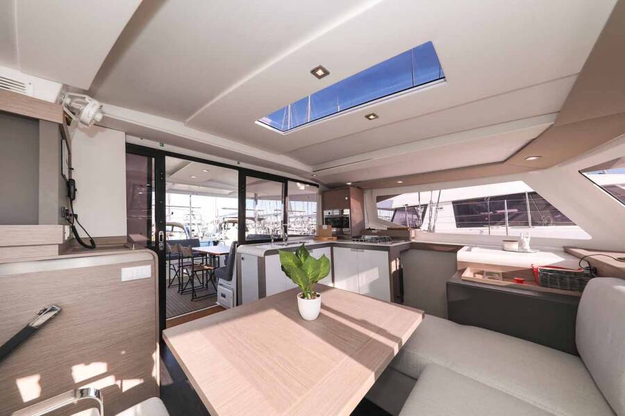 Fountaine Pajot Isla 40