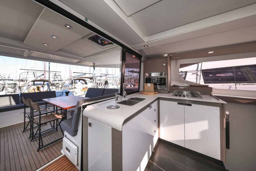 Fountaine Pajot Isla 40