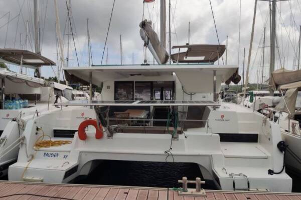 Fountaine Pajot Lucia 40