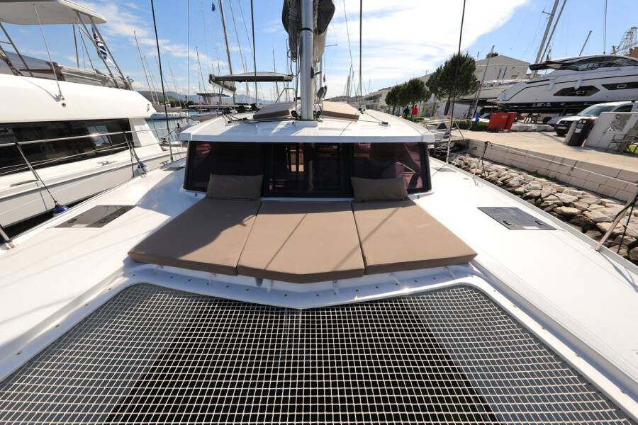 Fountaine Pajot Lucia 40