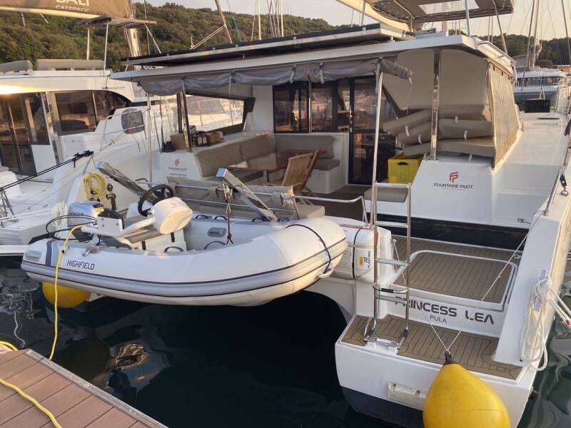 Fountaine Pajot Lucia 40