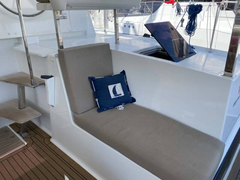 Fountaine Pajot Lucia 40