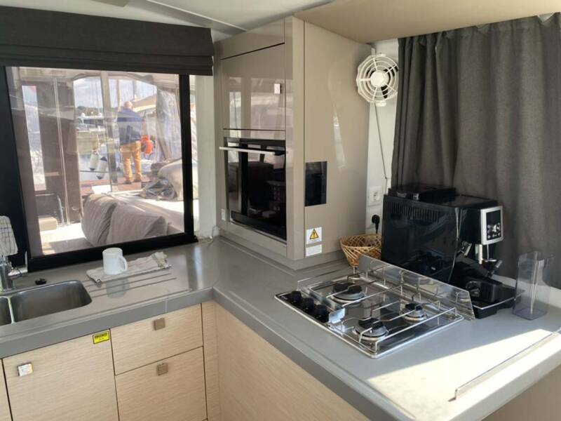 Fountaine Pajot Lucia 40