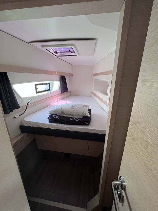 Fountaine Pajot Lucia 40