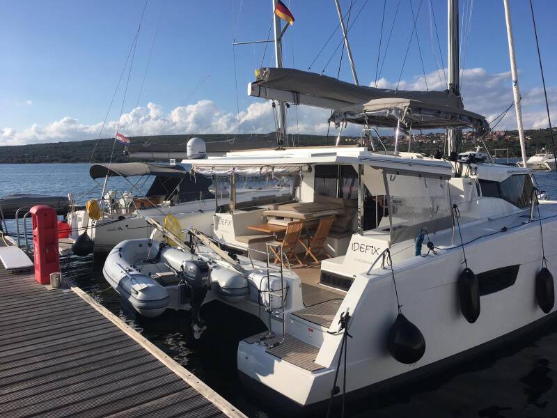 Fountaine Pajot Lucia 40