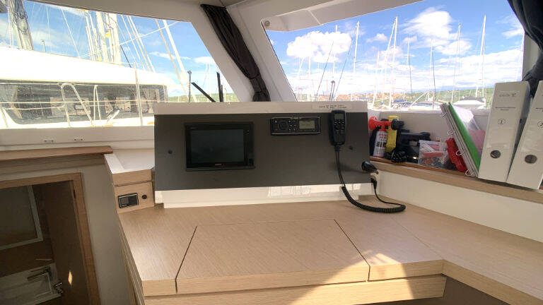 Fountaine Pajot Lucia 40