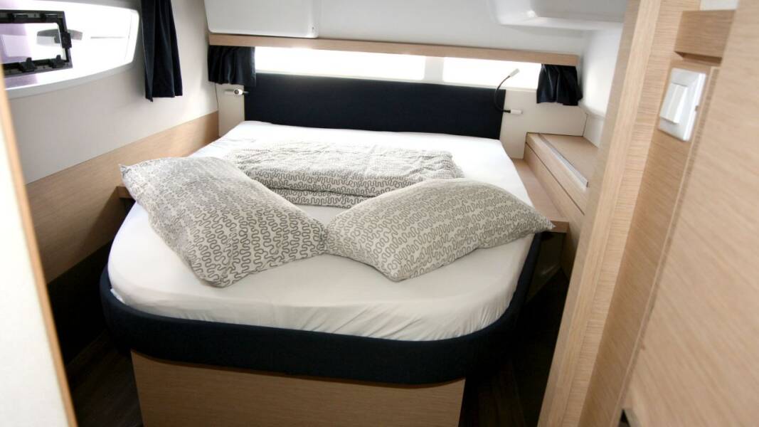 Fountaine Pajot Lucia 40