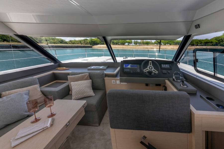 Fountaine Pajot MY5