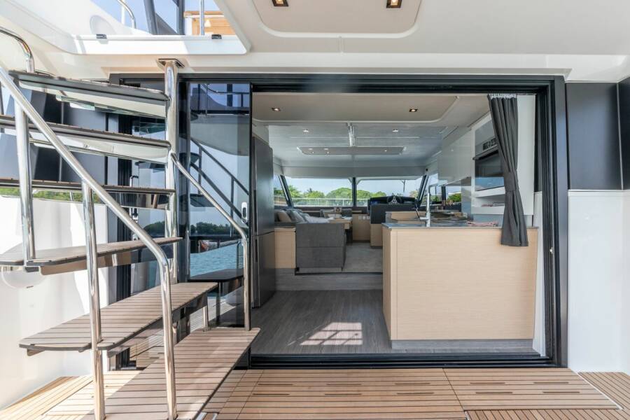 Fountaine Pajot MY5