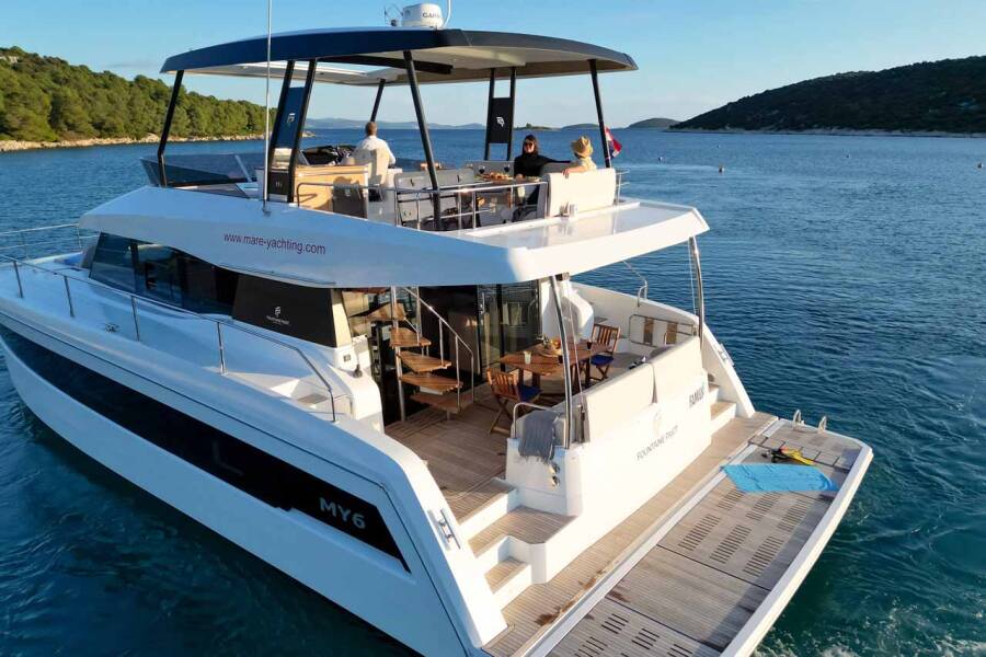 Fountaine Pajot MY6