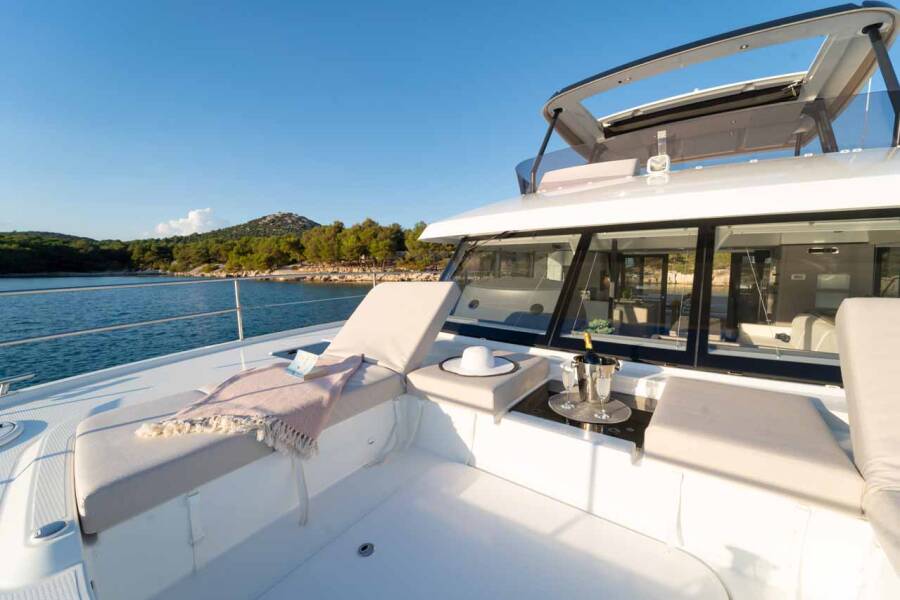 Fountaine Pajot MY6