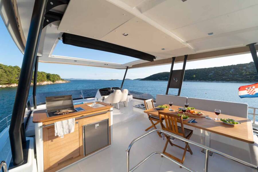 Fountaine Pajot MY6